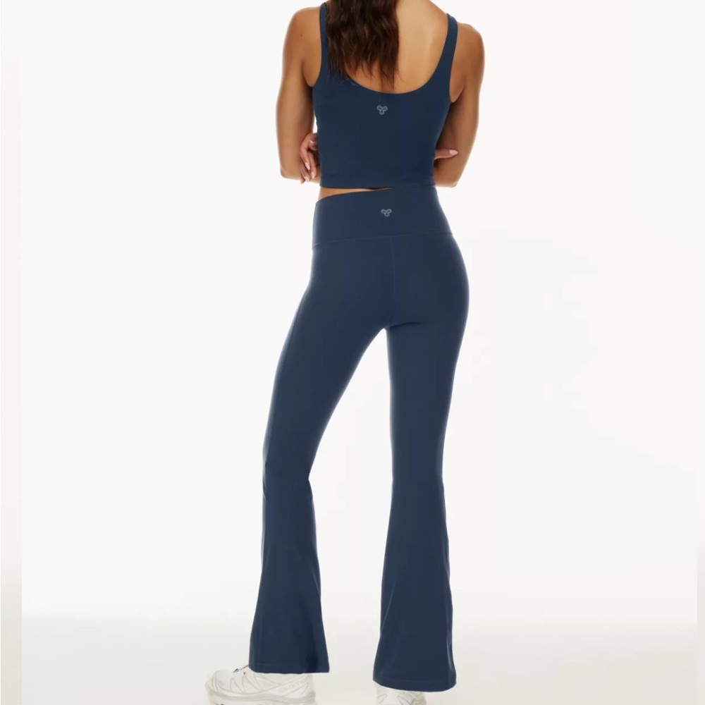 TNAbutter atmosphere flare high rise legging